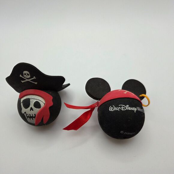 Disney Antenna Topper Pirates of the Carribean Earring Dead Men Tell No Tales - Picture 1 of 2